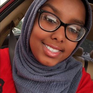 Meet your Posher, Munira